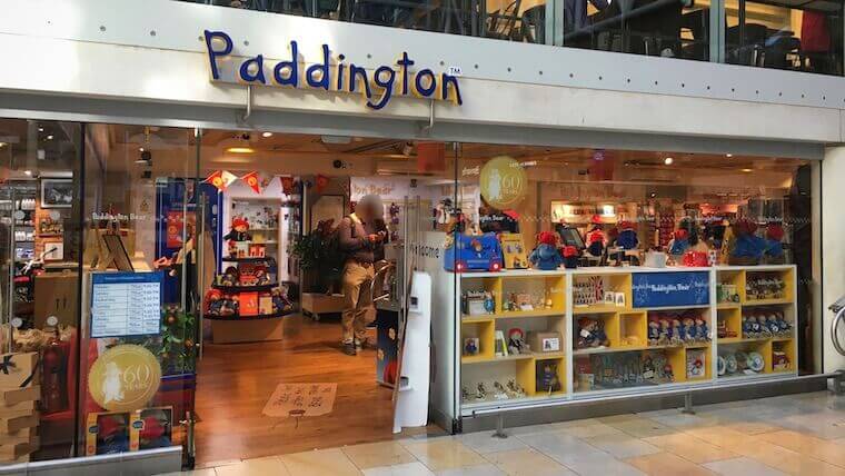 ロンドンくま旅行記 Paddington駅のパディントンベアショップでレアグッズをget くまの定期便